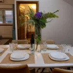 apartman Herceg Novi velika trpezarija i kuhinjski prostor