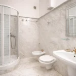 kupatilo sa tus kabinom luksuzna vila Herceg Novi Nautica apartmani