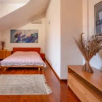 spavaca soba potkrovlje luksuzna vila Herceg Novi Nautica apartmani
