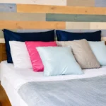 Apartmani Nautica Herceg Novi studio sa balkonom herceg novi udoban bracni krevet jastuci enterijer