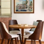 Apartmani Nautica Herceg Novi studio sa balkonom herceg novi trpezarijski sto i stolice enterijer